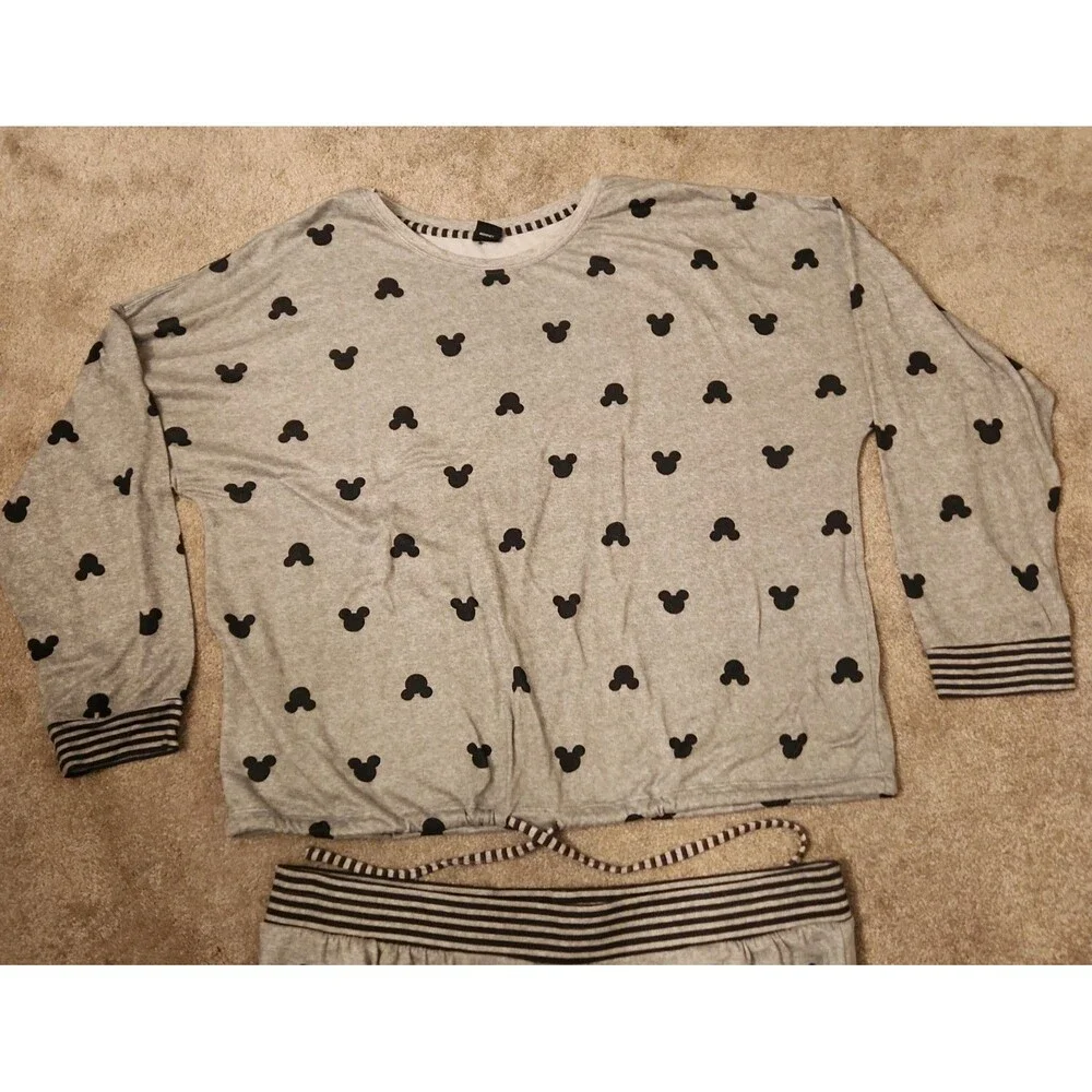 Disney Women's Mickey Mouse Gray Set of Sweatpants & Sweatshirt Size XXL - Picture 2 of 7